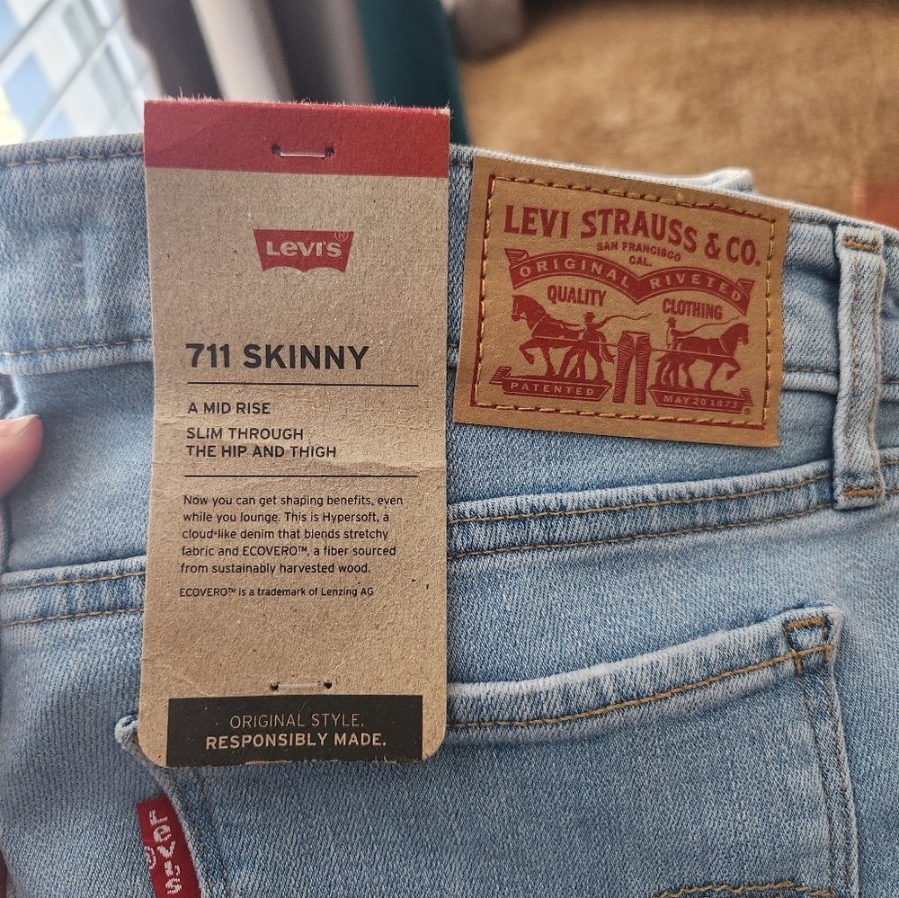 Jeans - Picture 3 of 4